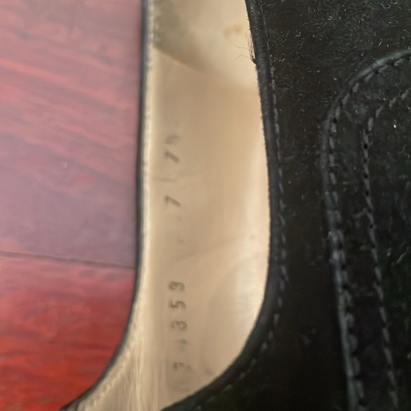 Salvatore Ferragamo black suede shoes size 7 1/2 - Picture 6 of 7